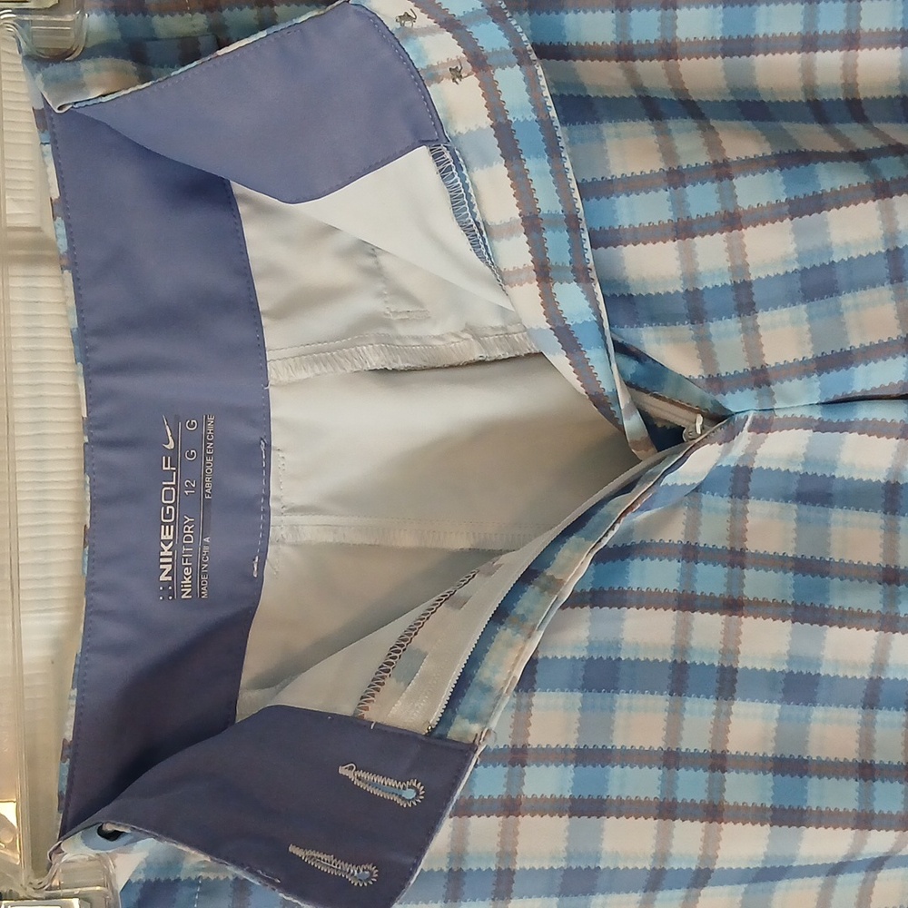 Nike Golf Fit Dry Shorts in classic blue and white plaid. Large - Picture 4 of 6